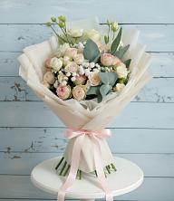 Букет цветов из:  Розы и Лизиантусы в Никольский