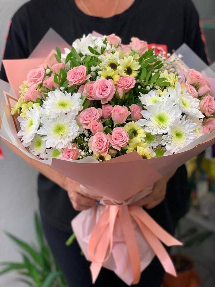 Букет цветов из: Розы и Хризантемы в Никольский