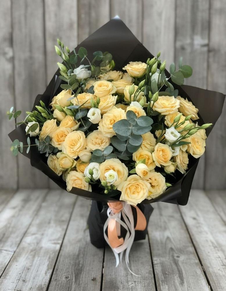 Букет цветов из: Розы и Лизиантусы в Никольский