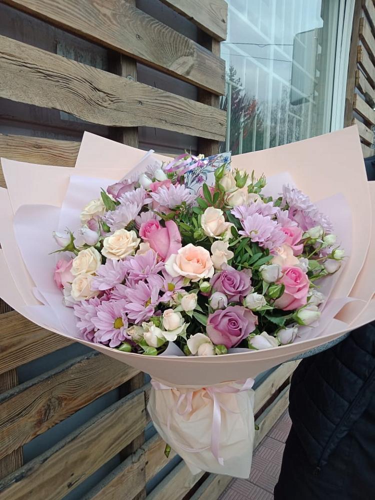 Букет цветов из: Розы и Хризантемы в Никольский