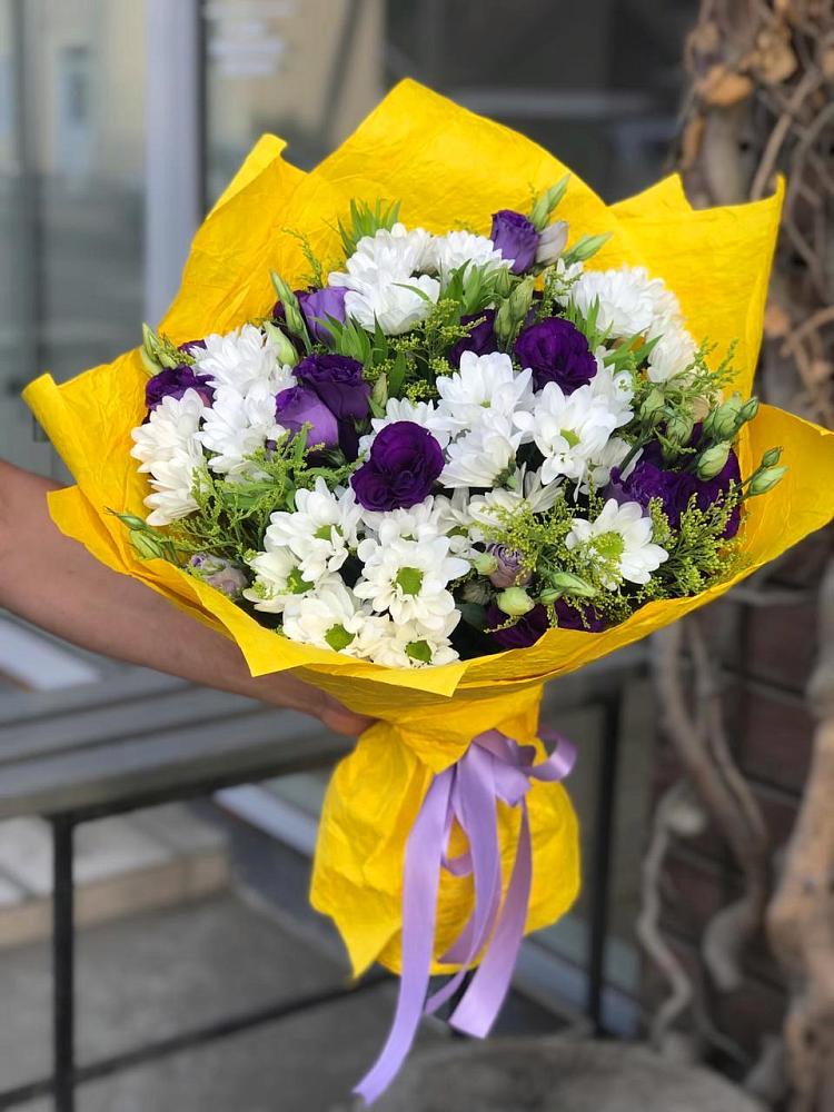 Букет цветов из: Ирисы, Хризантемы и Ромашки в Никольский