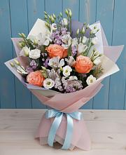 Букет цветов из:  Лизиантусы, Розы, Альстромерии и Гипсофила в Никольский