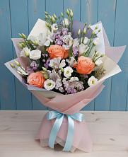 Букет цветов из:  Лизиантусы, Розы, Альстромерии и Гипсофила в Никольский