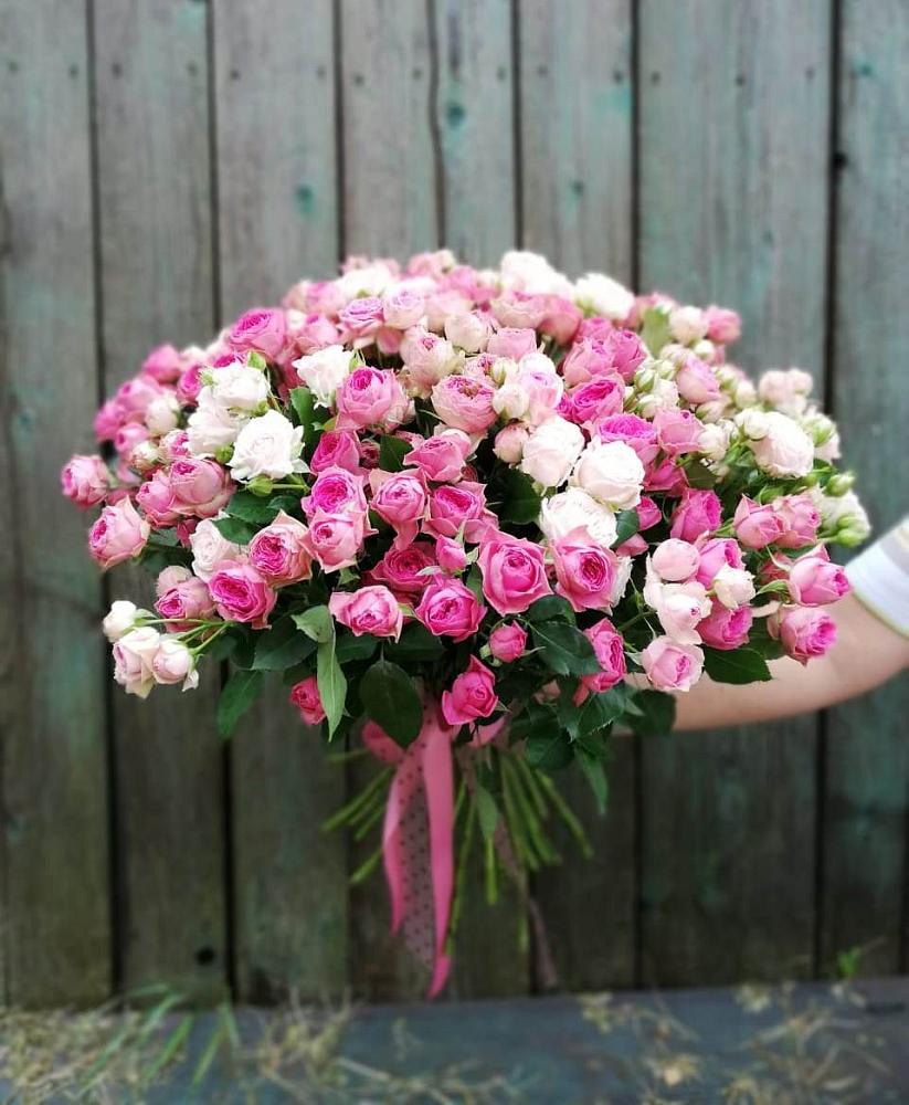 Букет Розовые кустовые розы Натали и Лав Лидия в Никольский